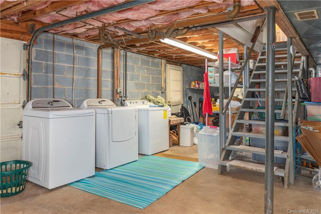 42 Hamburg Drive Weaverville NC 28787