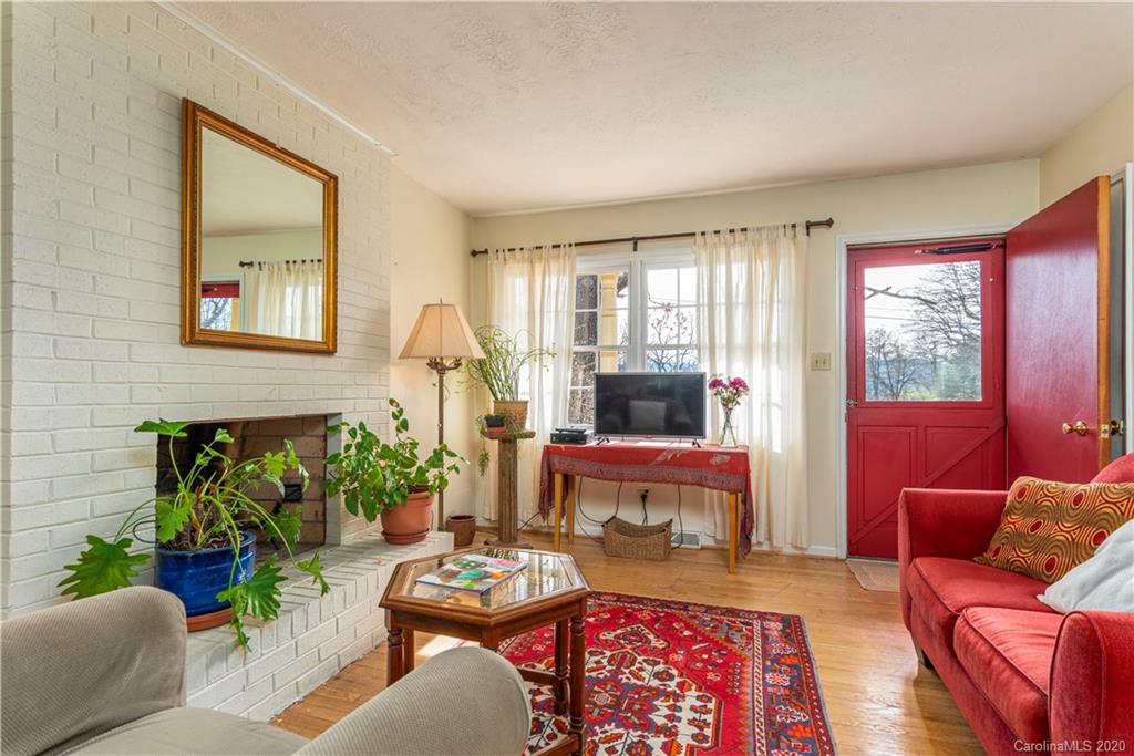 42 Hamburg Drive Weaverville NC 28787