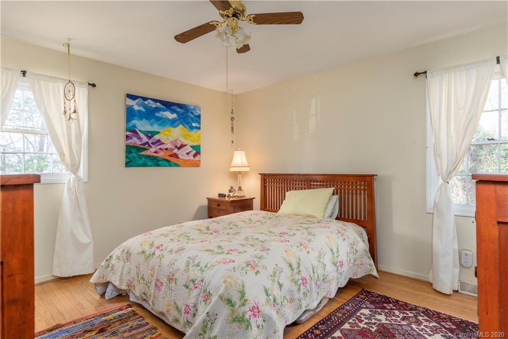 42 Hamburg Drive Weaverville NC 28787