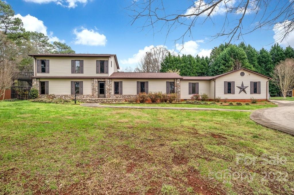 1688 Knightbridge Drive Newton NC 28658