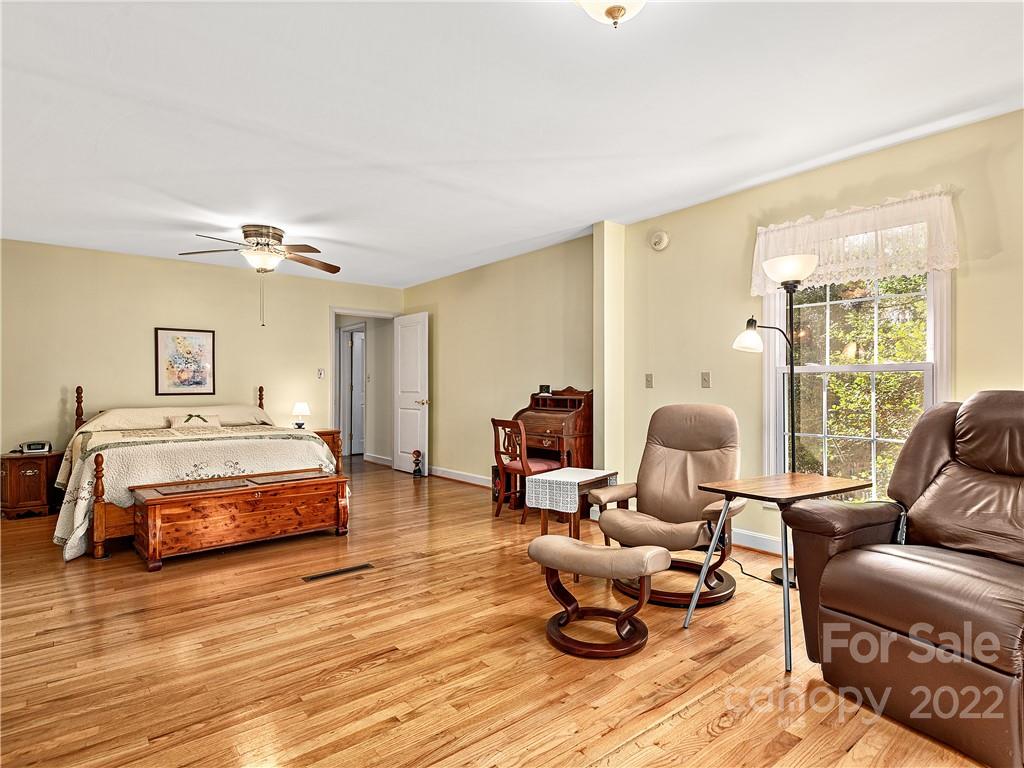 7 Oak Ridge Road Asheville NC 28805