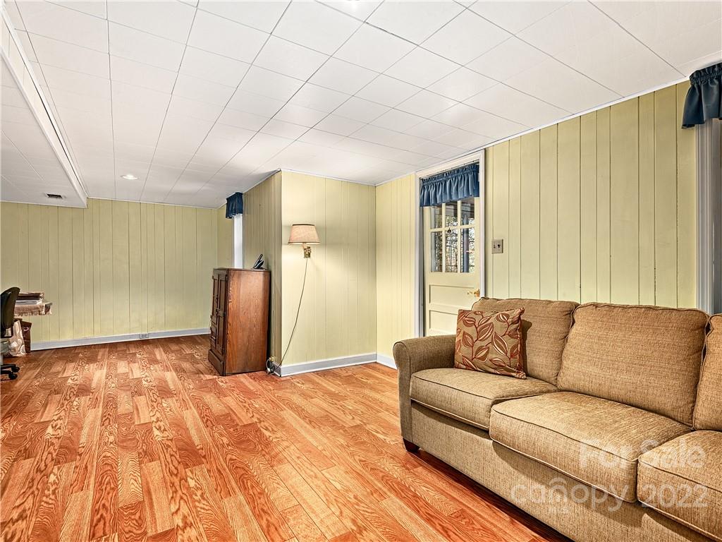 7 Oak Ridge Road Asheville NC 28805