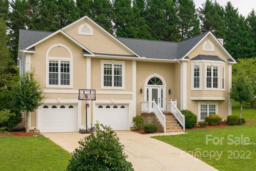 907 42nd Avenue Lane NE Hickory NC 28601