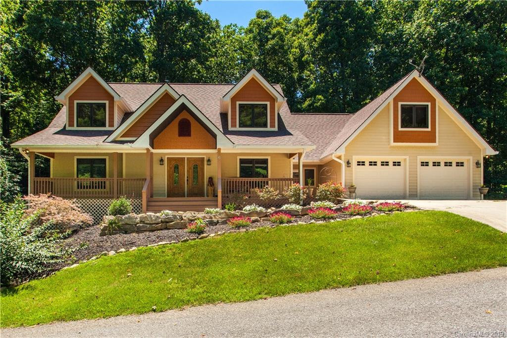 6 Stags Run Horse Shoe NC 28742