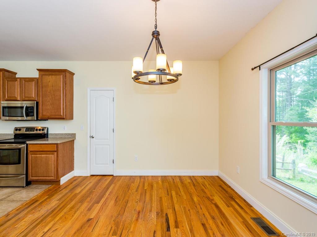 32 Lancaster Lane Weaverville NC 28787