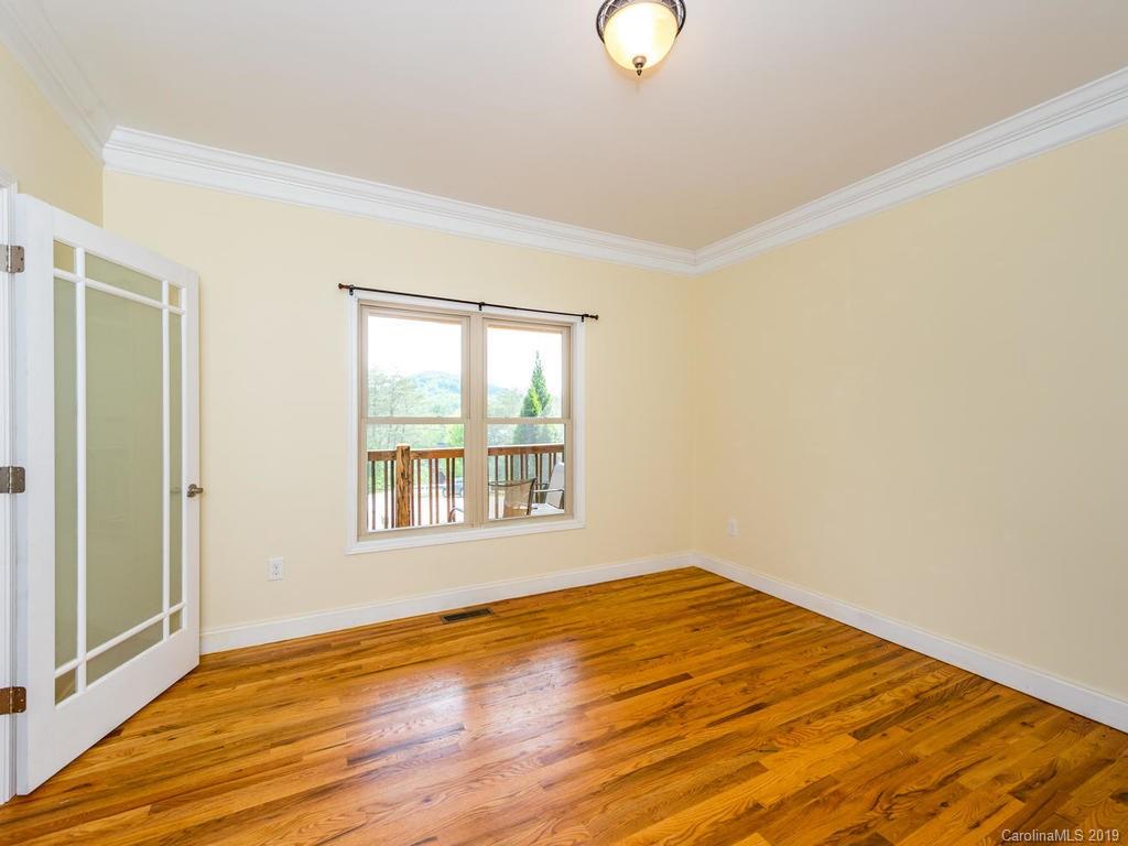 32 Lancaster Lane Weaverville NC 28787