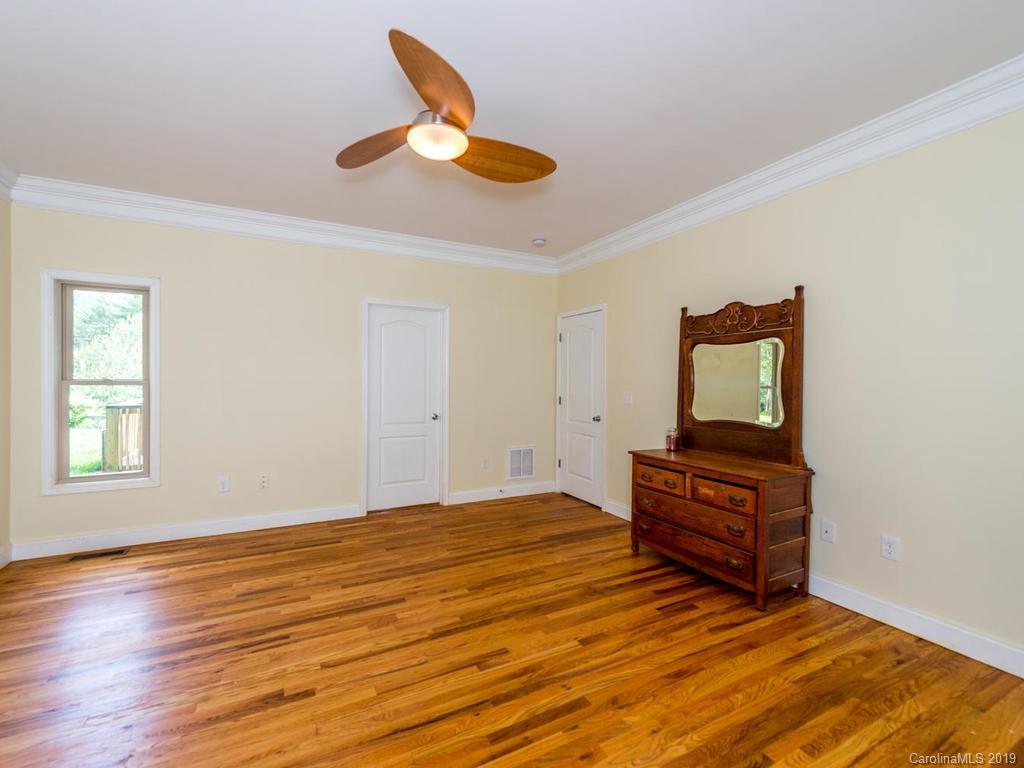 32 Lancaster Lane Weaverville NC 28787