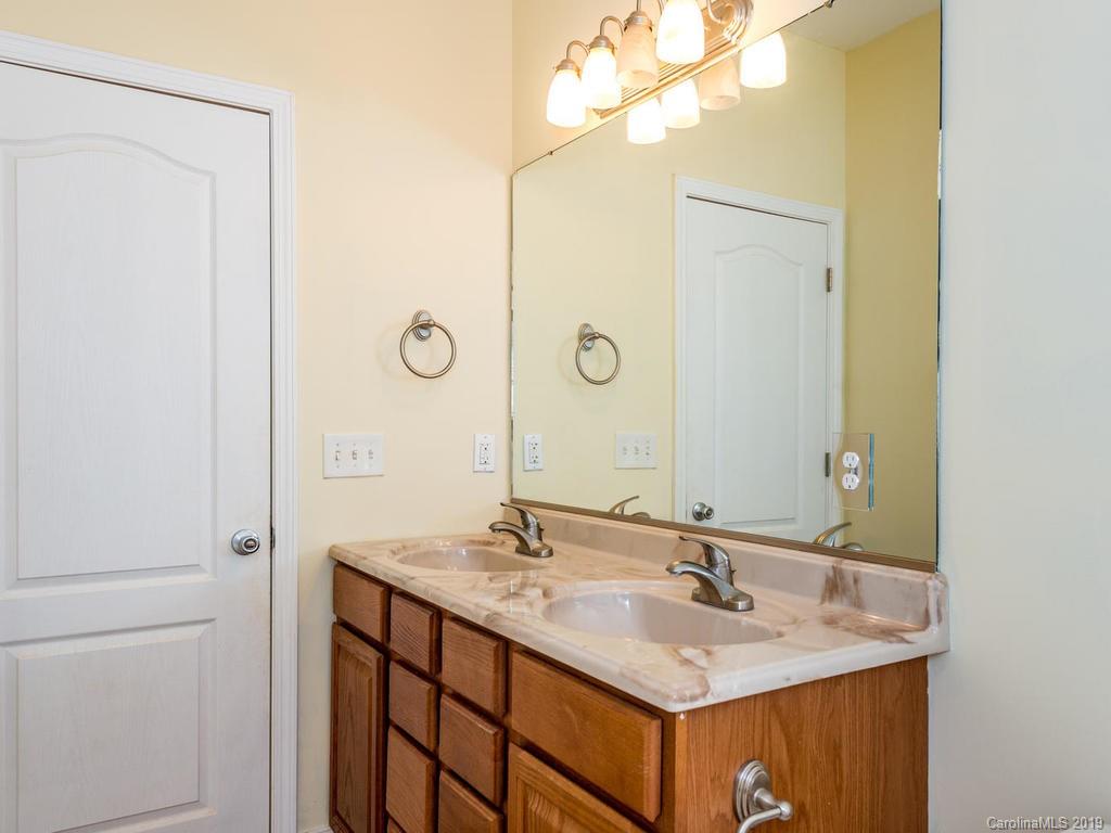 32 Lancaster Lane Weaverville NC 28787