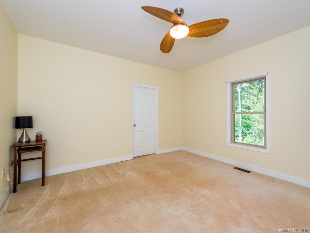 32 Lancaster Lane Weaverville NC 28787
