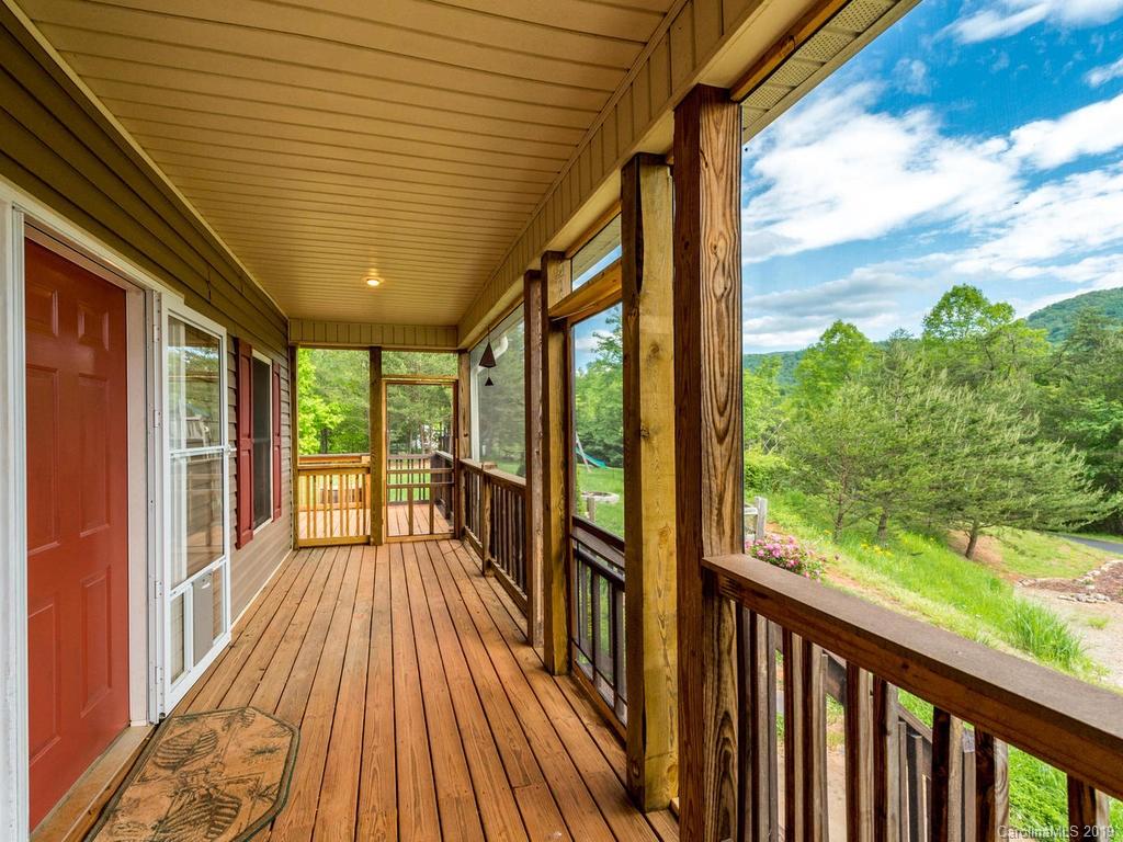 32 Lancaster Lane Weaverville NC 28787