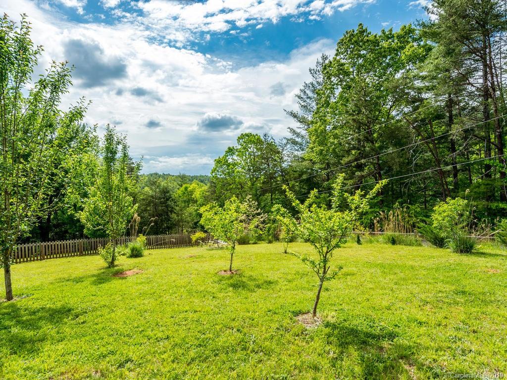 32 Lancaster Lane Weaverville NC 28787