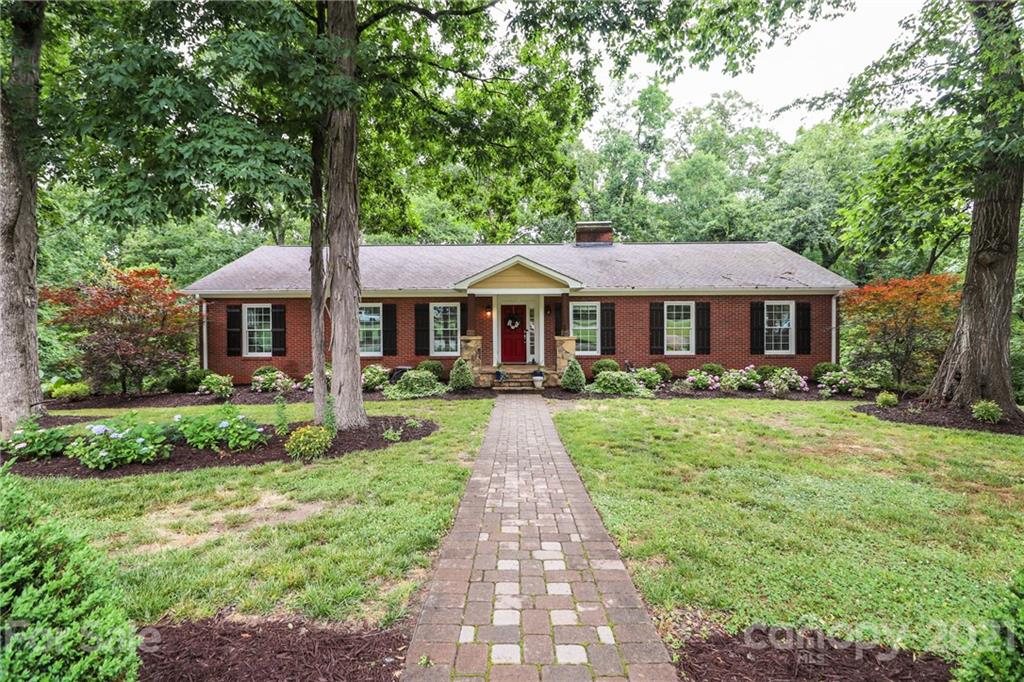 596 Burrage Road NE Concord NC 28025