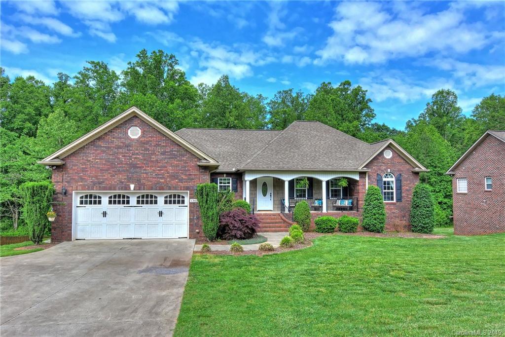 1368 Kensington Circle Newton NC 28658