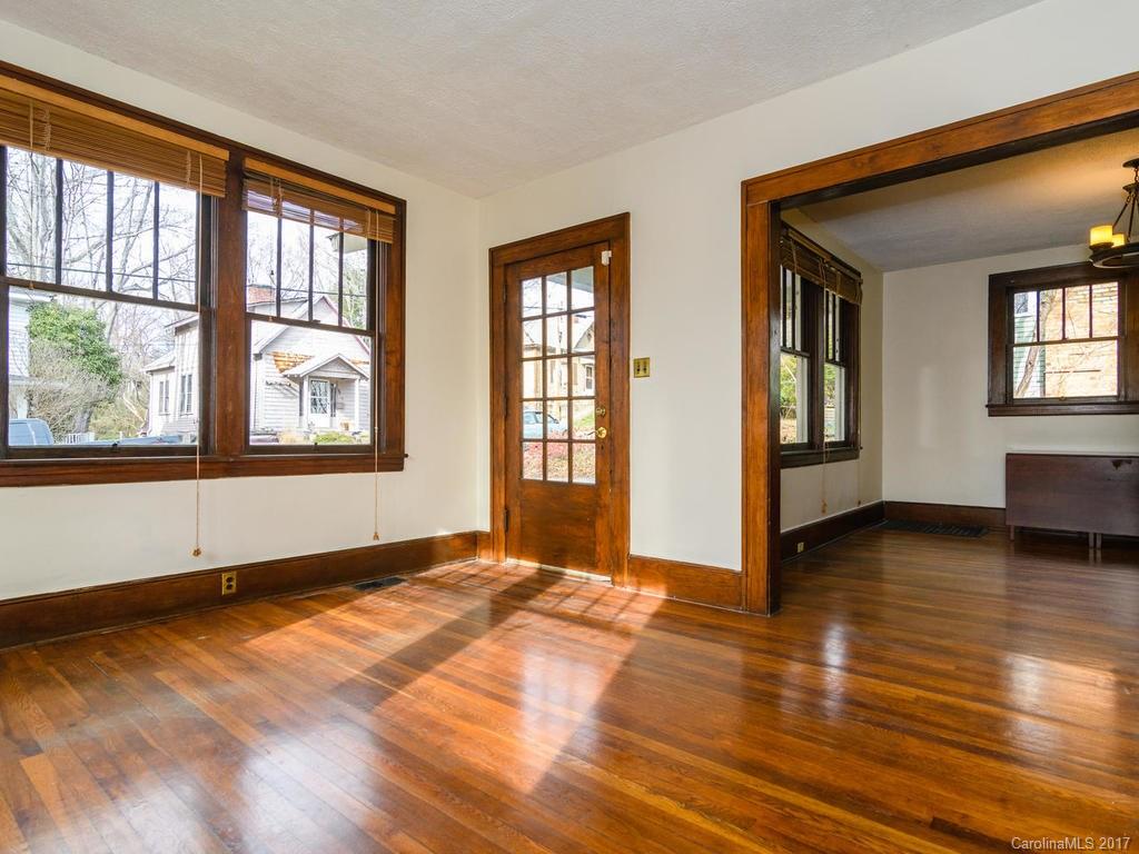 45 Hillside Street Asheville NC 28801