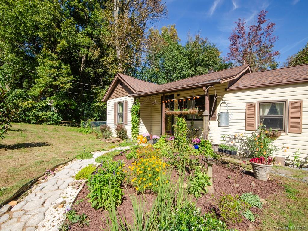 93 Blake Drive Arden NC 28704