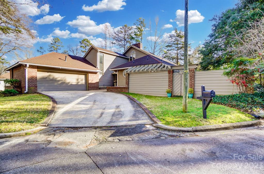 6225 Summertree Lane Charlotte NC 28226