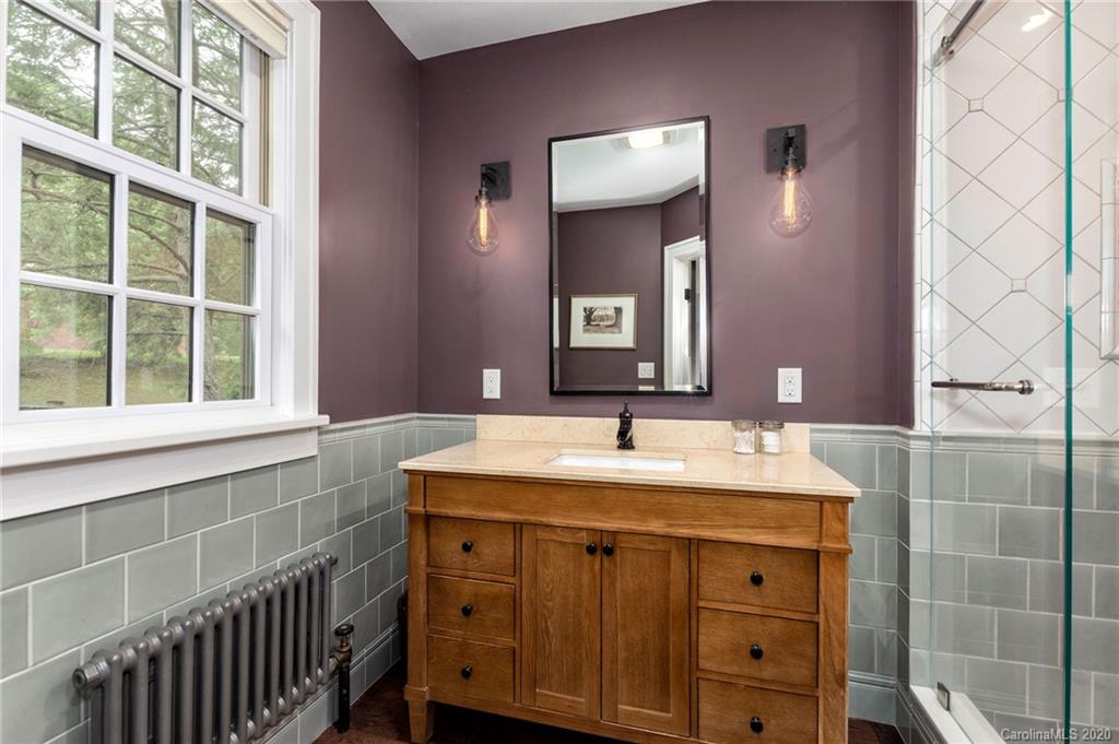21 Hillendale Road Asheville NC 28805