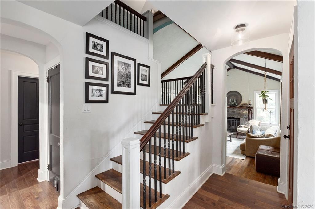 21 Hillendale Road Asheville NC 28805