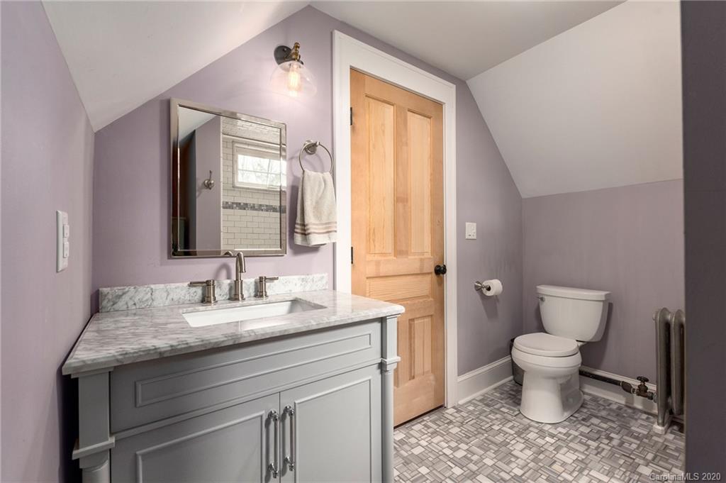 21 Hillendale Road Asheville NC 28805