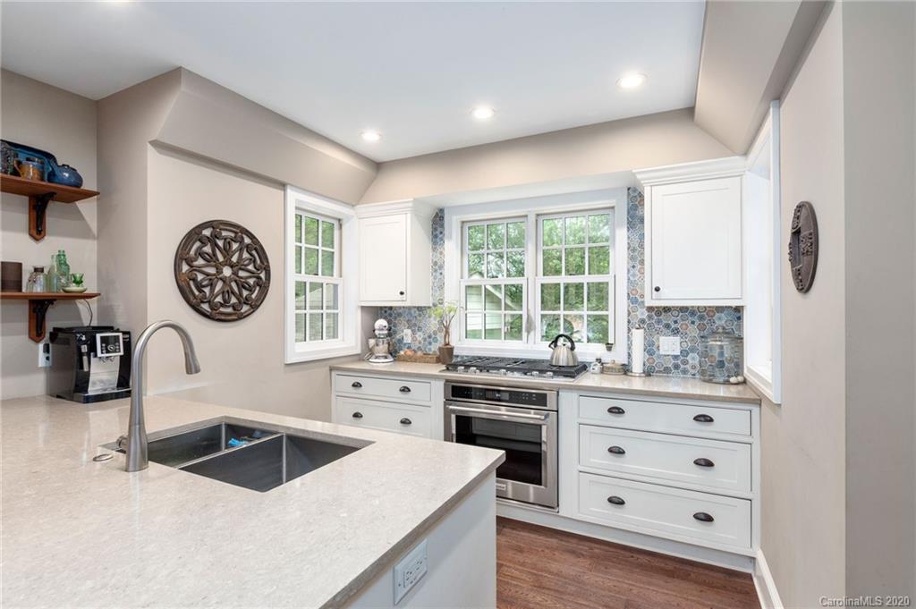 21 Hillendale Road Asheville NC 28805