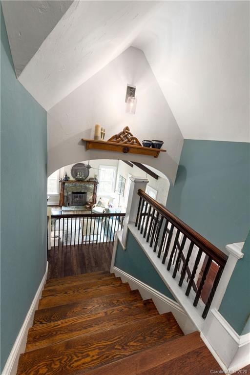 21 Hillendale Road Asheville NC 28805