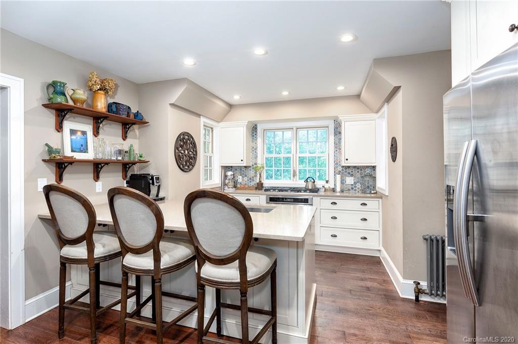 21 Hillendale Road Asheville NC 28805