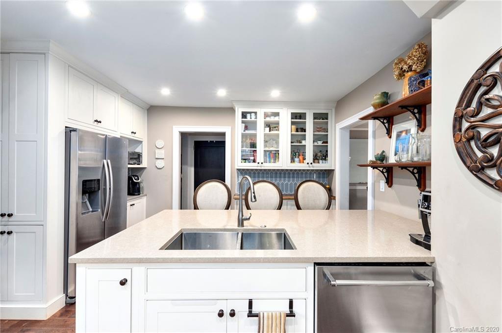 21 Hillendale Road Asheville NC 28805