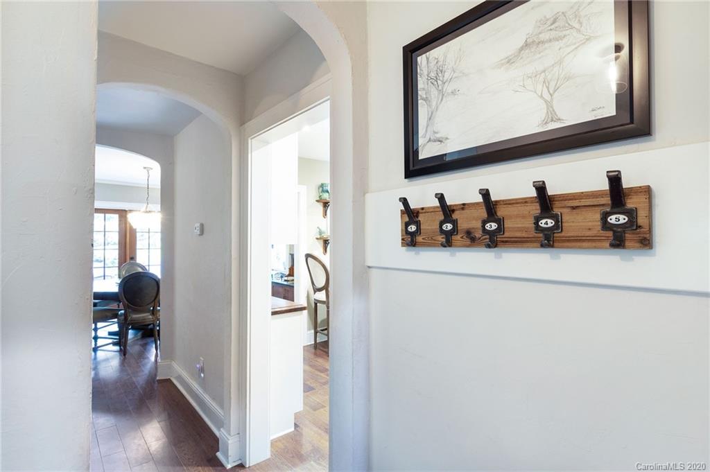 21 Hillendale Road Asheville NC 28805