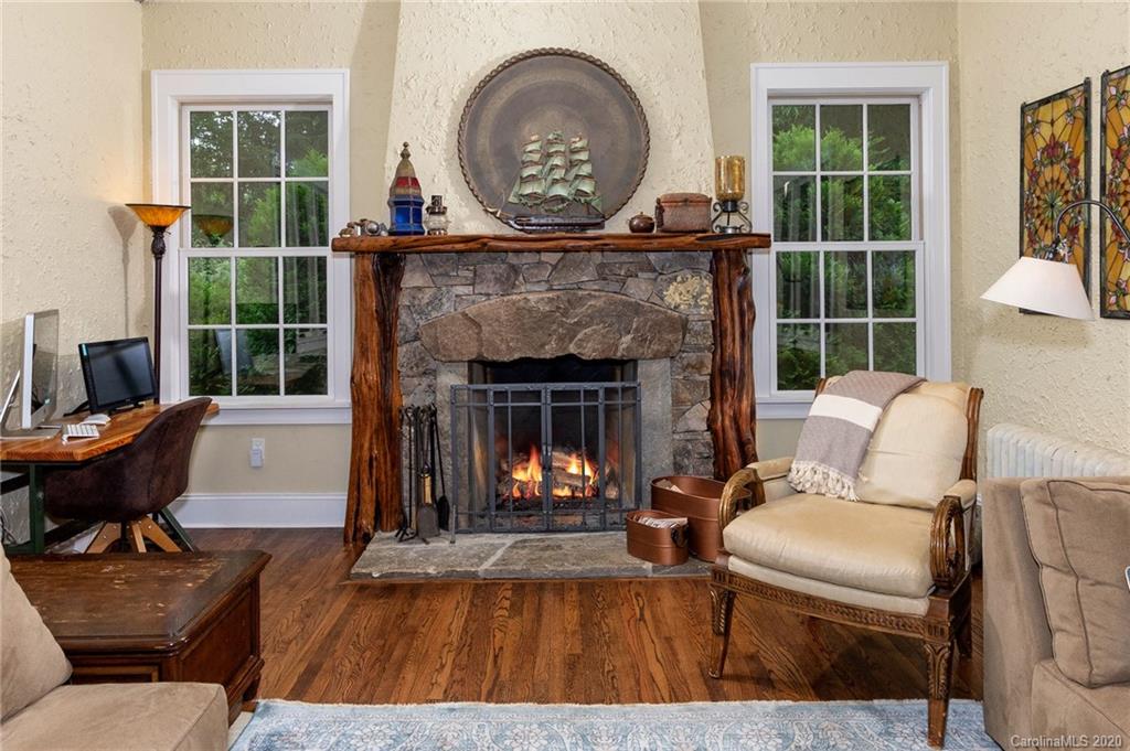 21 Hillendale Road Asheville NC 28805