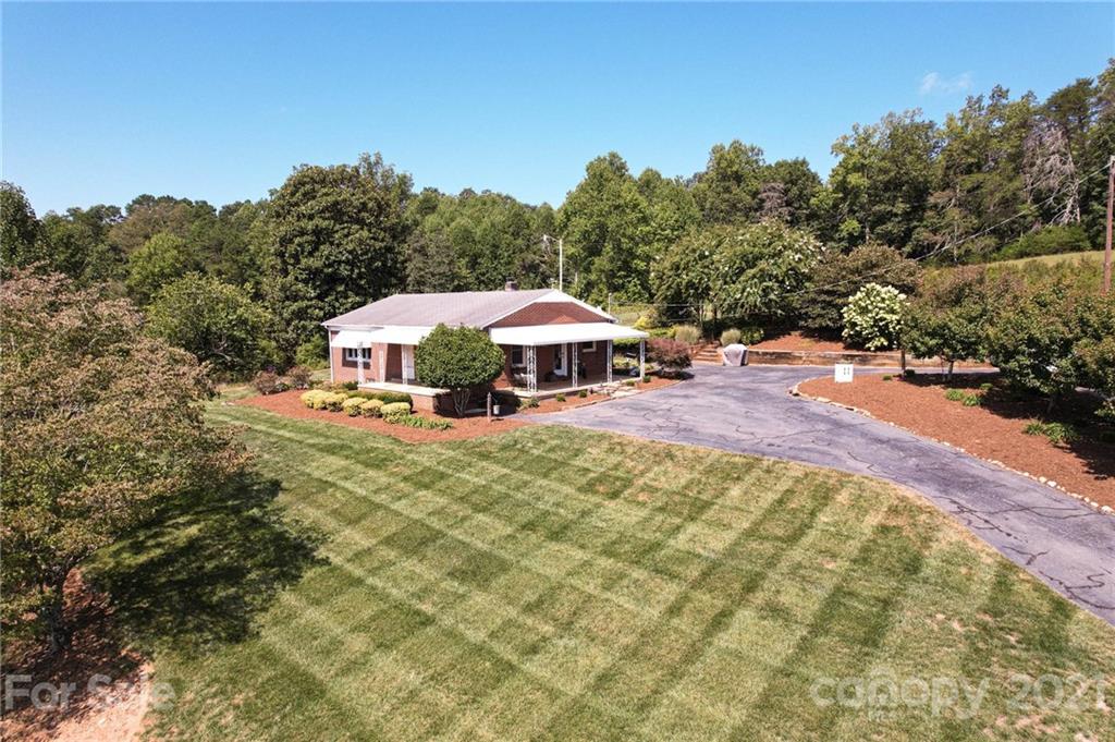 7596 Greedy Highway Hickory NC 28602