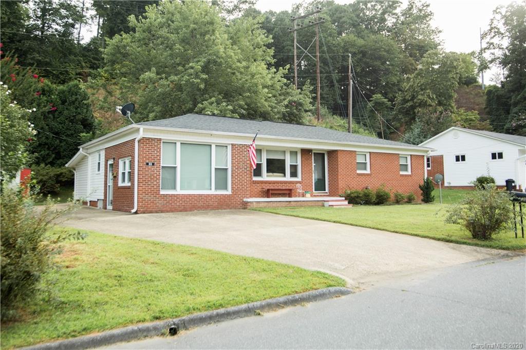 33 W Glenview Street Marion NC 28752