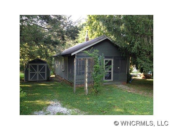 26 Lower Crest Street Zirconia NC 28790