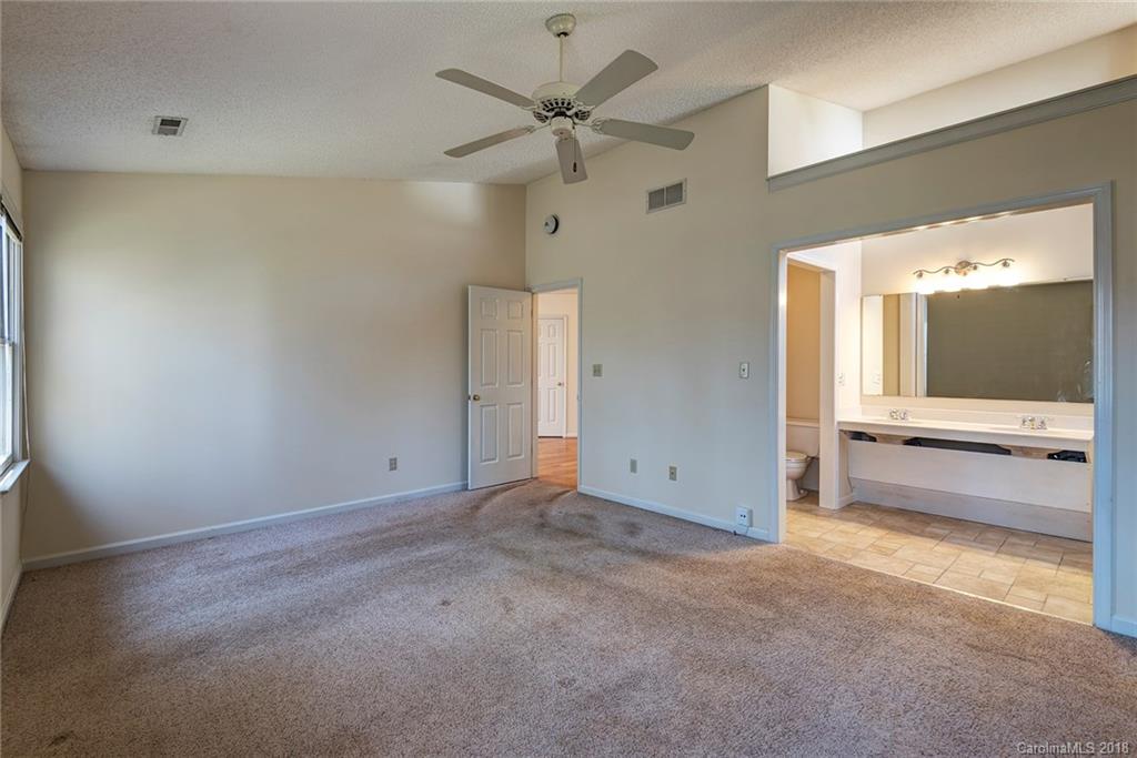 22 S Leslie Lane Asheville NC 28805