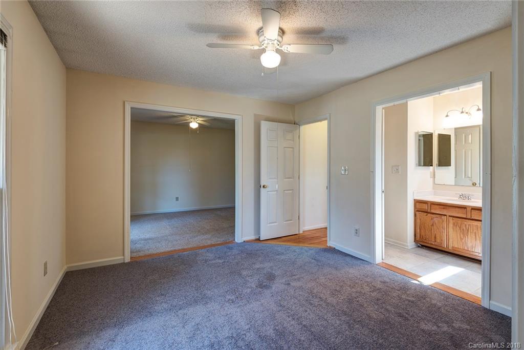 22 S Leslie Lane Asheville NC 28805