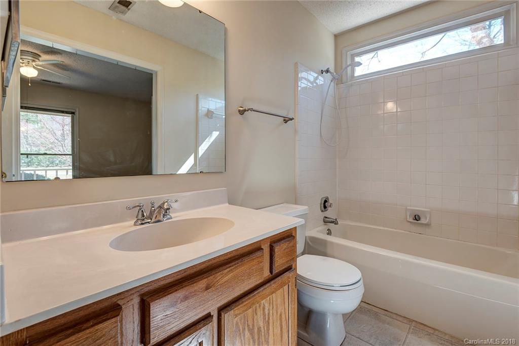 22 S Leslie Lane Asheville NC 28805