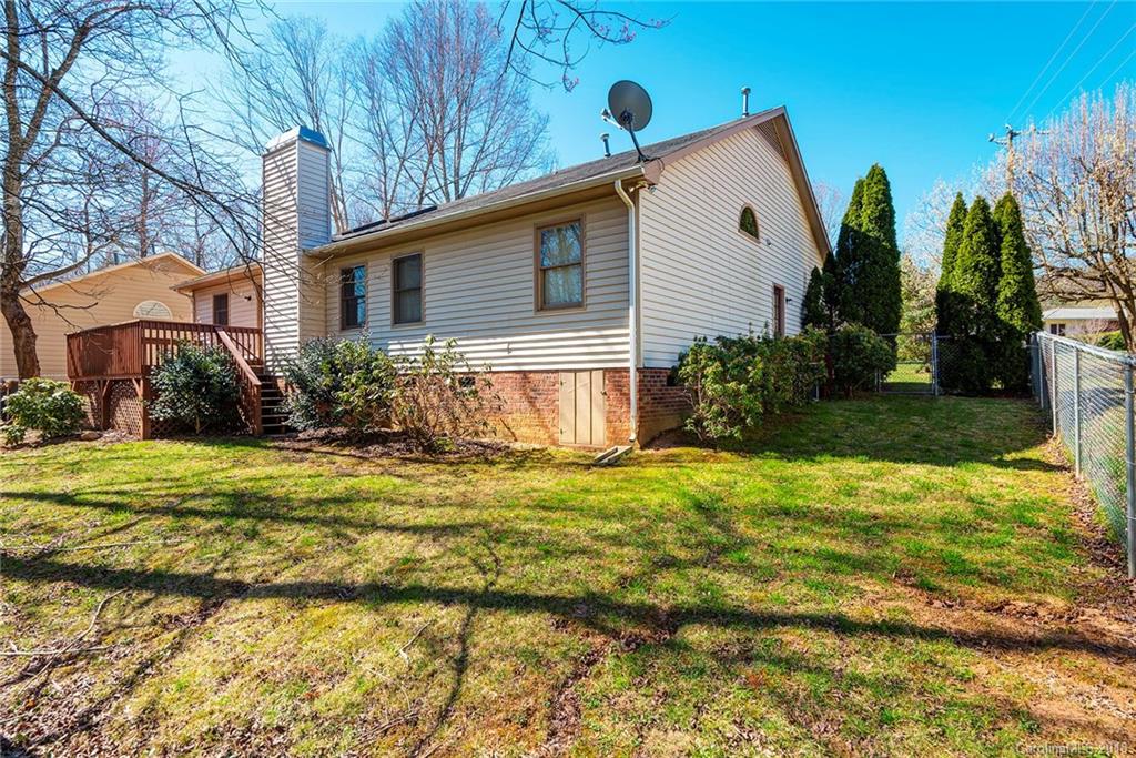 22 S Leslie Lane Asheville NC 28805