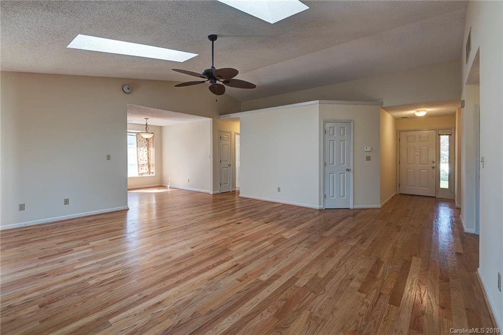 22 S Leslie Lane Asheville NC 28805