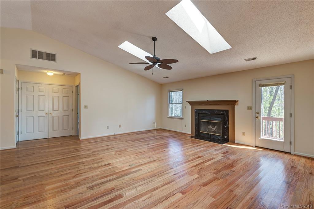 22 S Leslie Lane Asheville NC 28805