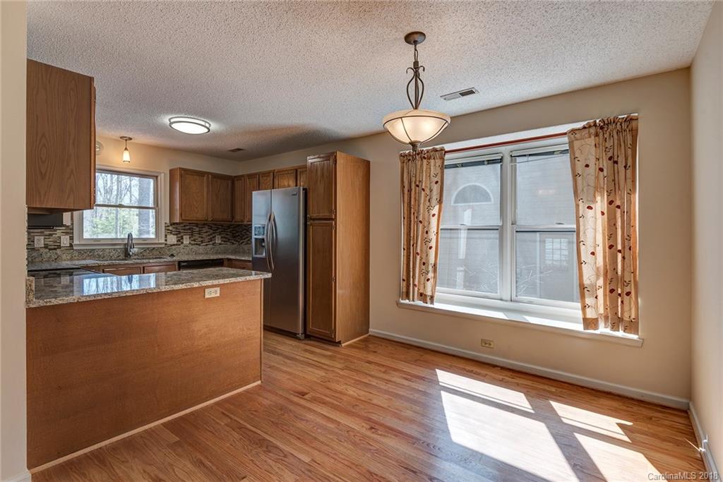 22 S Leslie Lane Asheville NC 28805