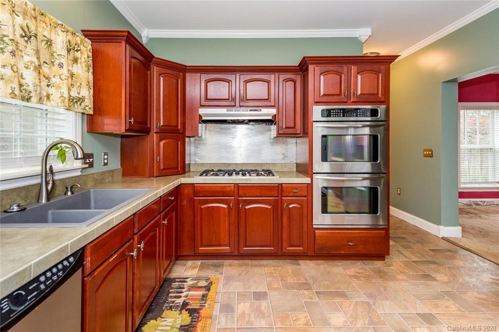 16 Arbor Meadow Lane Asheville NC 28805