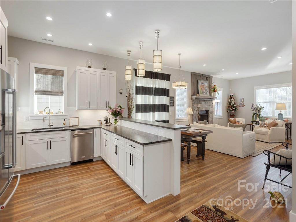 16 Phillip Lane Arden NC 28704