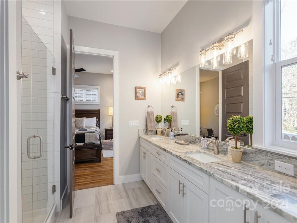 16 Phillip Lane Arden NC 28704