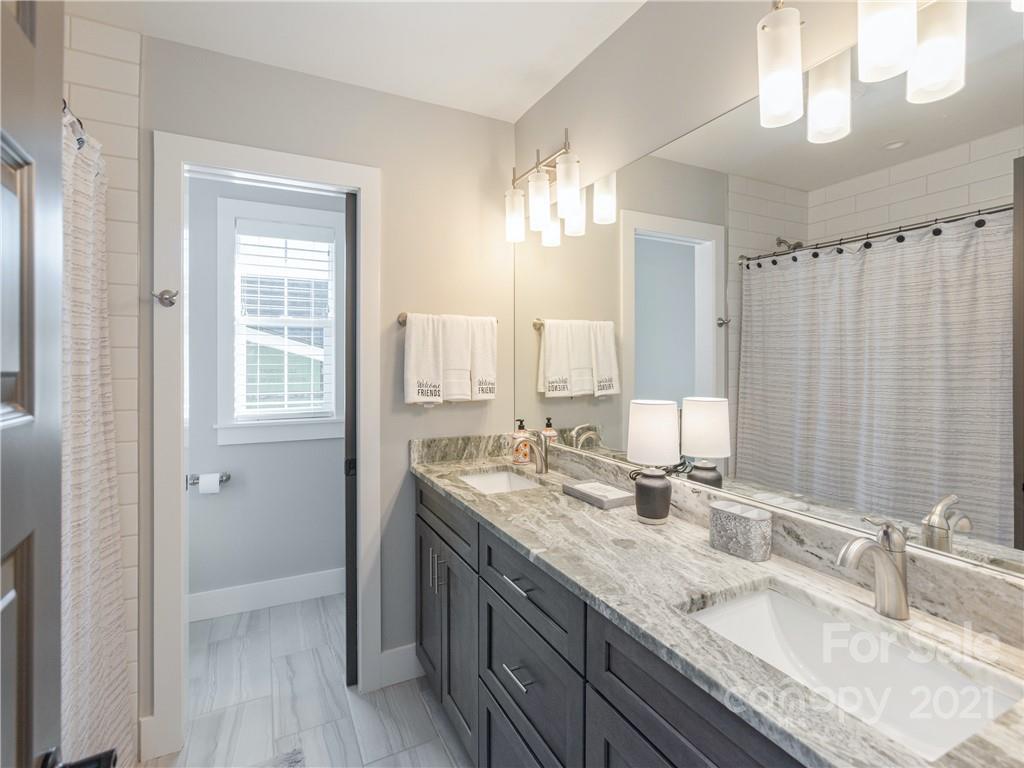 16 Phillip Lane Arden NC 28704