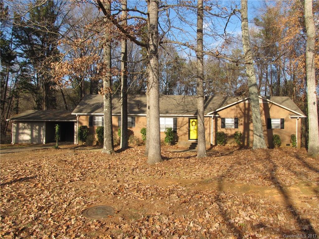 1915 Valrose Drive Charlotte NC 28216