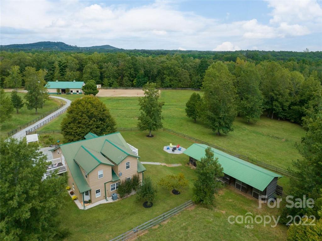 2251 Golf Course Road Columbus NC 28722