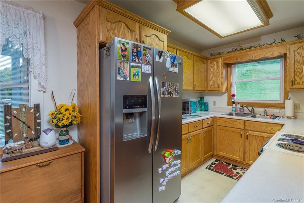 1411 Bailey Branch Road Burnsville NC 28714