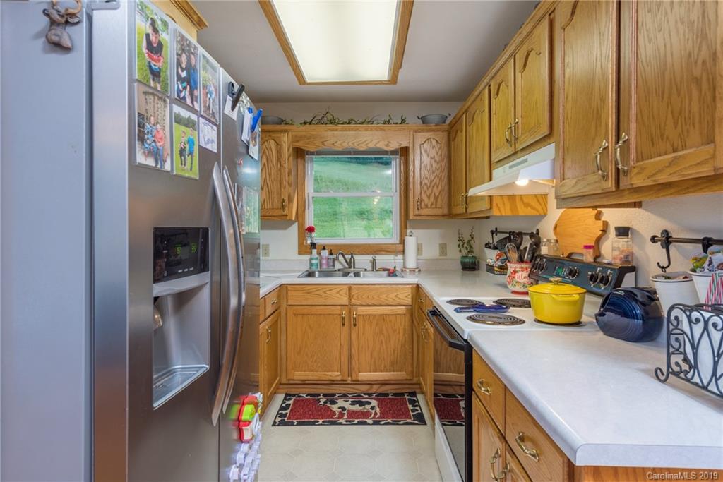 1411 Bailey Branch Road Burnsville NC 28714
