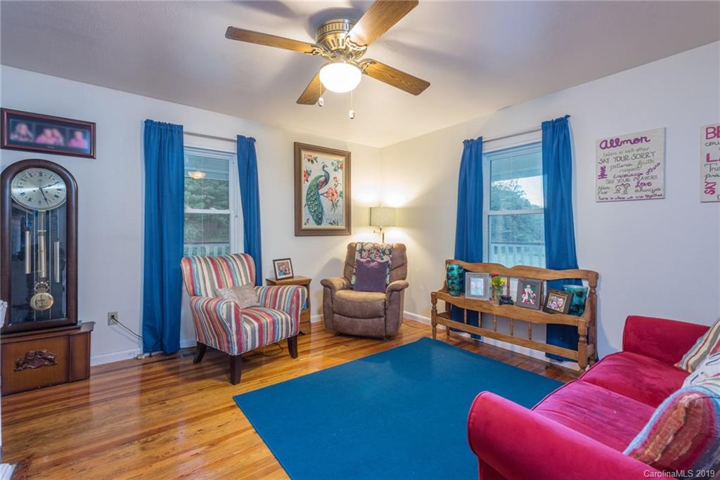 1411 Bailey Branch Road Burnsville NC 28714