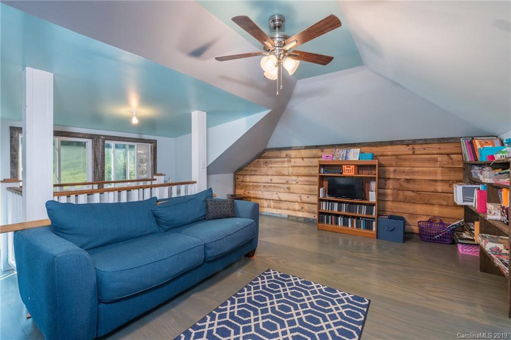 1411 Bailey Branch Road Burnsville NC 28714