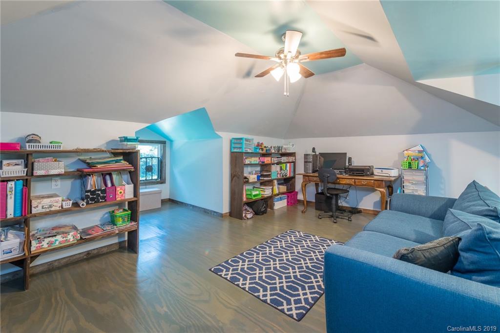 1411 Bailey Branch Road Burnsville NC 28714